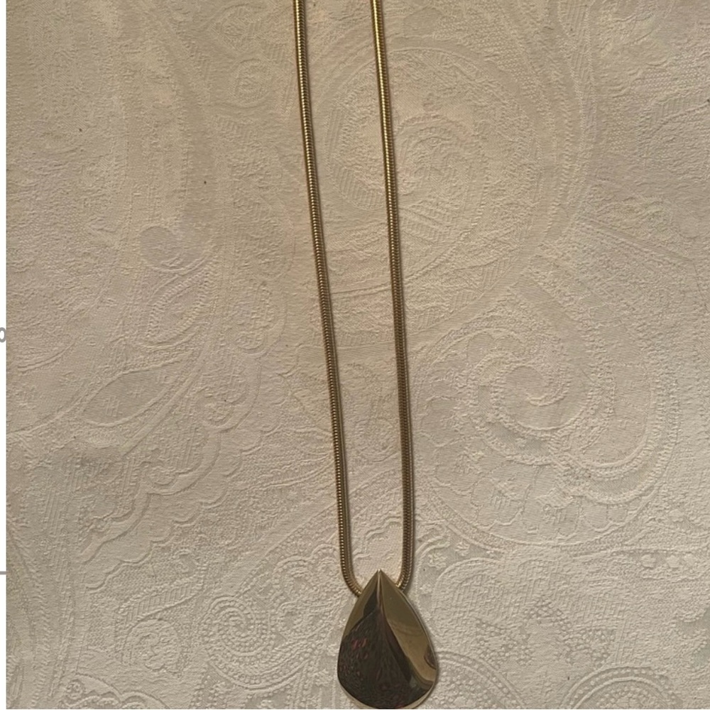 Pendant Necklace gold teardrop
